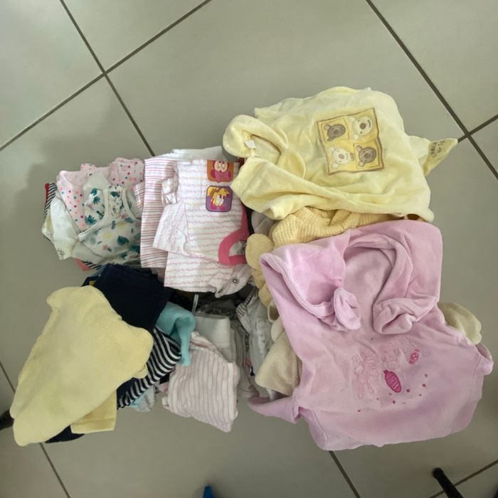 Lot vêtements 50 pièces