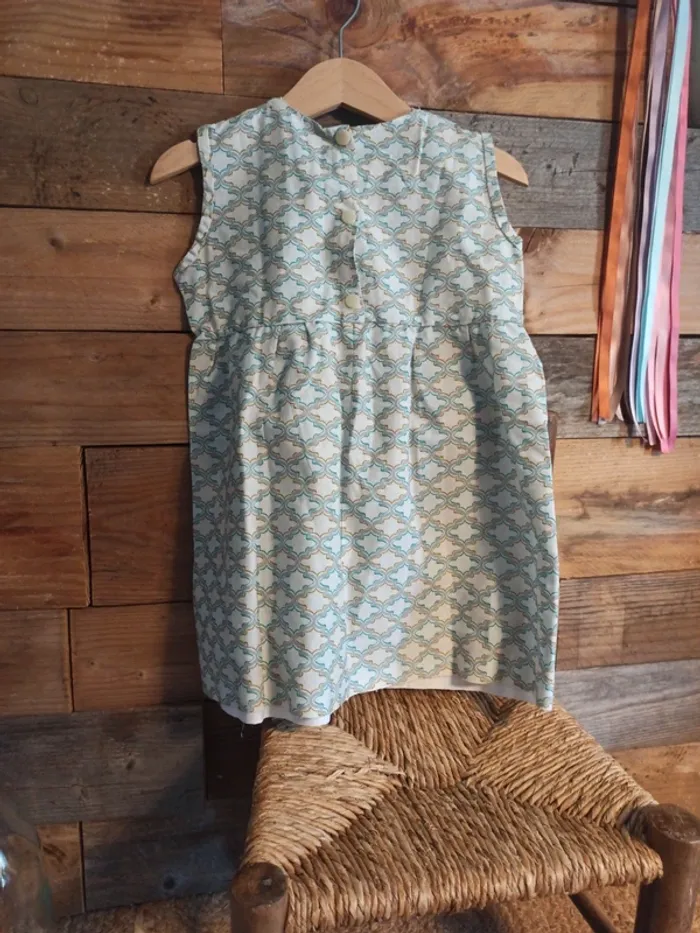 Robe fait main legere 3 ans tbe - photo numéro 4