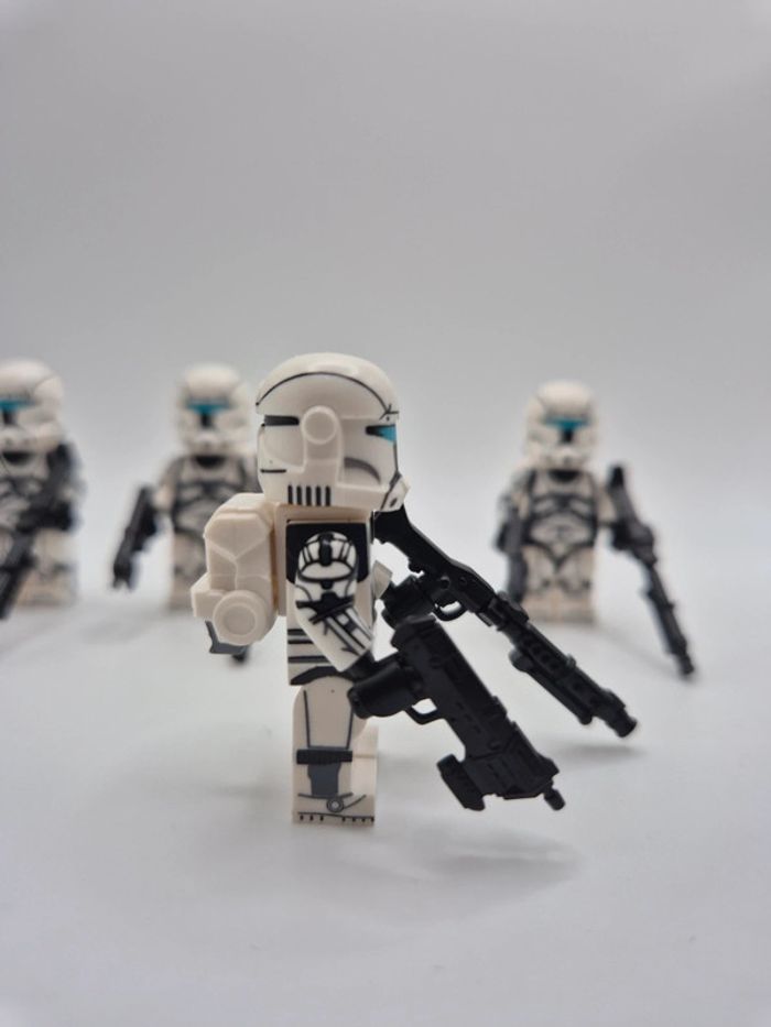 Figurines type lego 4 clones blanc star wars - photo numéro 5