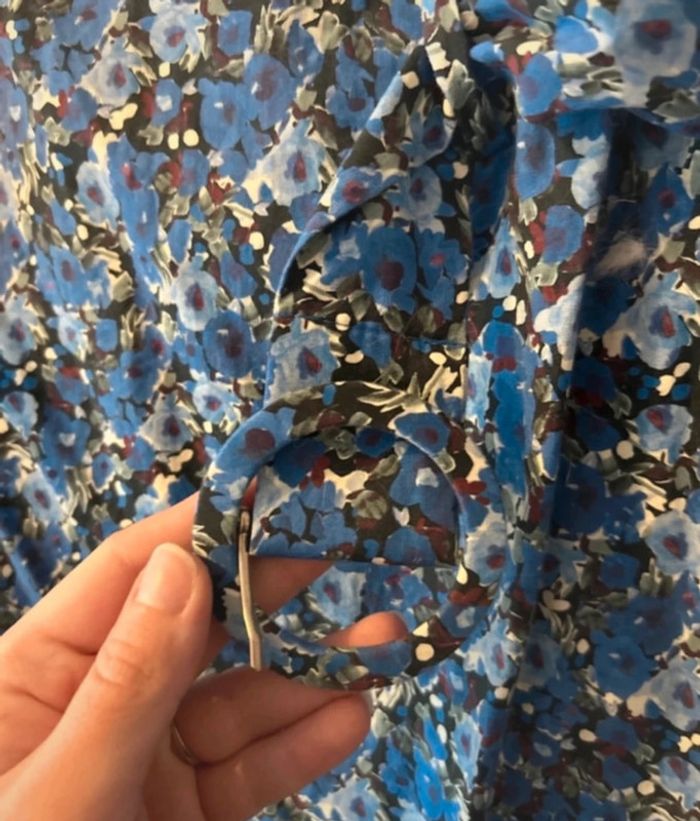 Robe fleurie bleue Stradivarius taille M - photo numéro 2