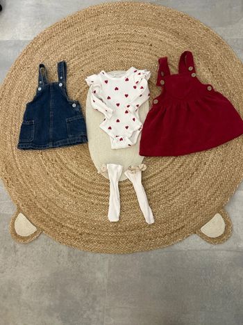 Lot robes, body, bas chaussettes bébé filles 0-3 mois