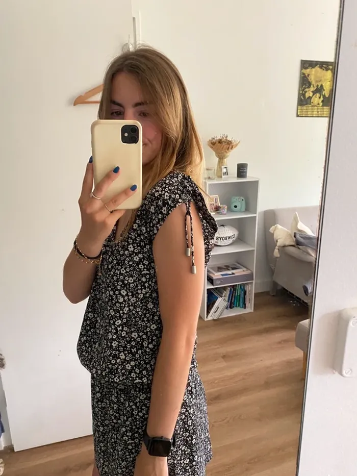 Robe noire à fleurs - IKKS - photo numéro 3