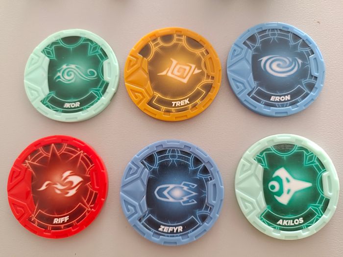 Bracelet Gormiti lumineux et sonore et 2 figurines articulées - photo numéro 10