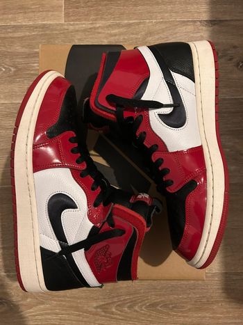 Jordan 1 hi Chicago black toe