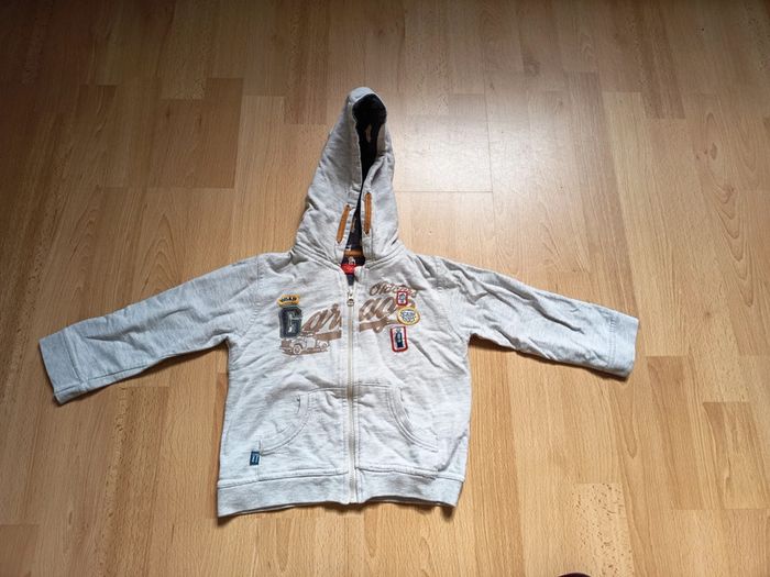 Gilet à capuche 24 mois