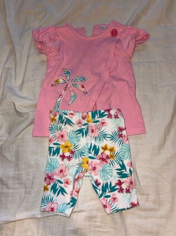 Ensemble teeshirt pantacourt 3 mois