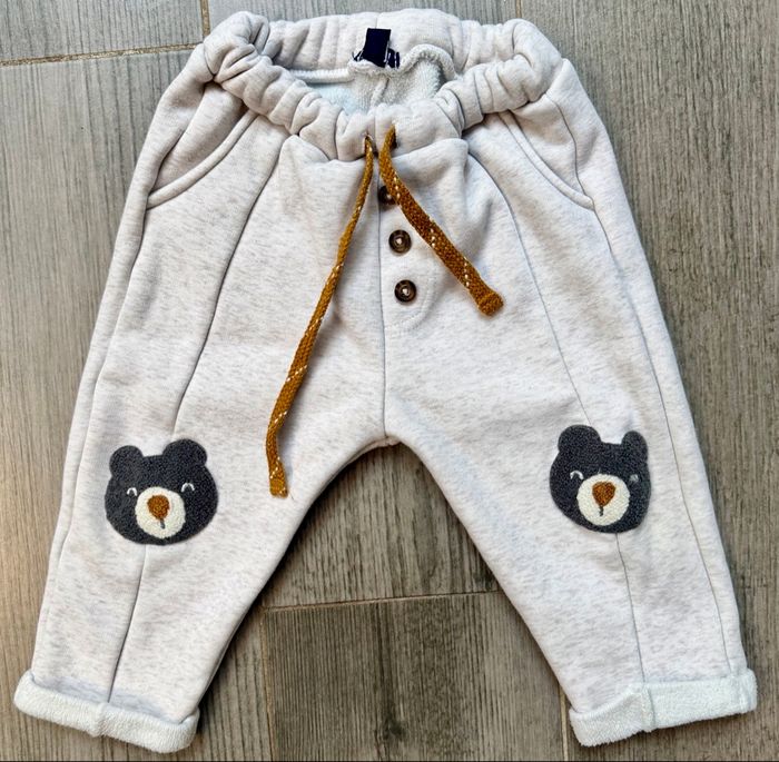 Lot de 4 pantalons 18 mois - photo numéro 2