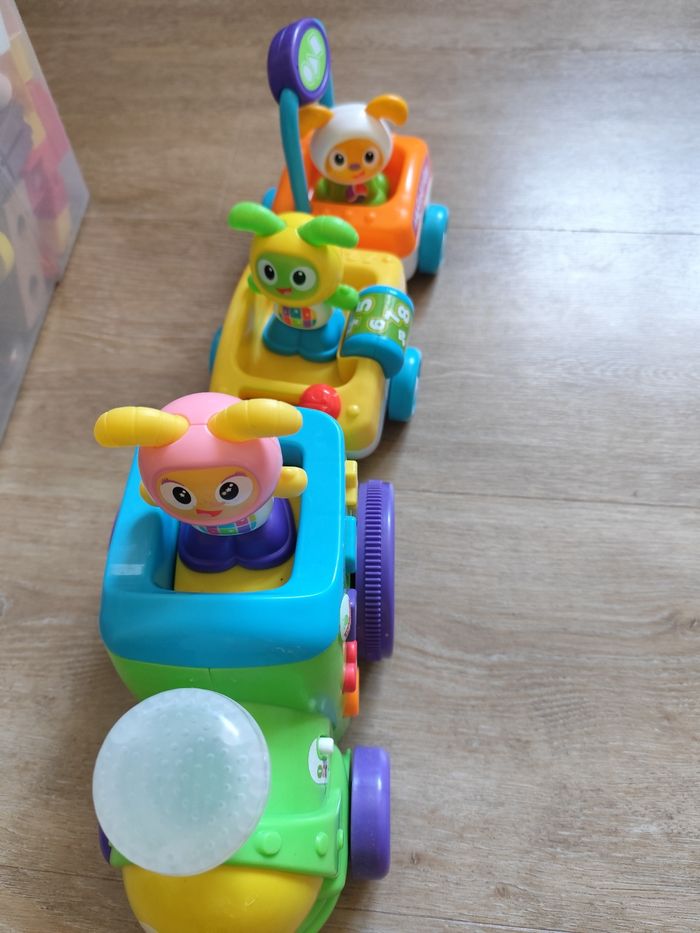 Jouet d'éveil petit train Fisher Price - photo numéro 4