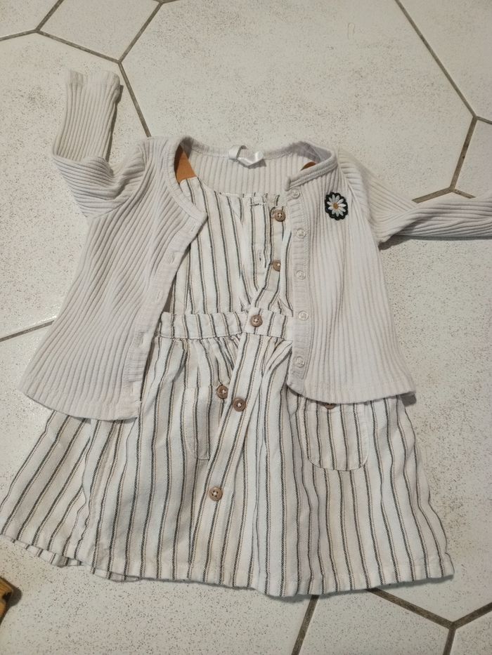 Lot 6 mois fille - photo numéro 2