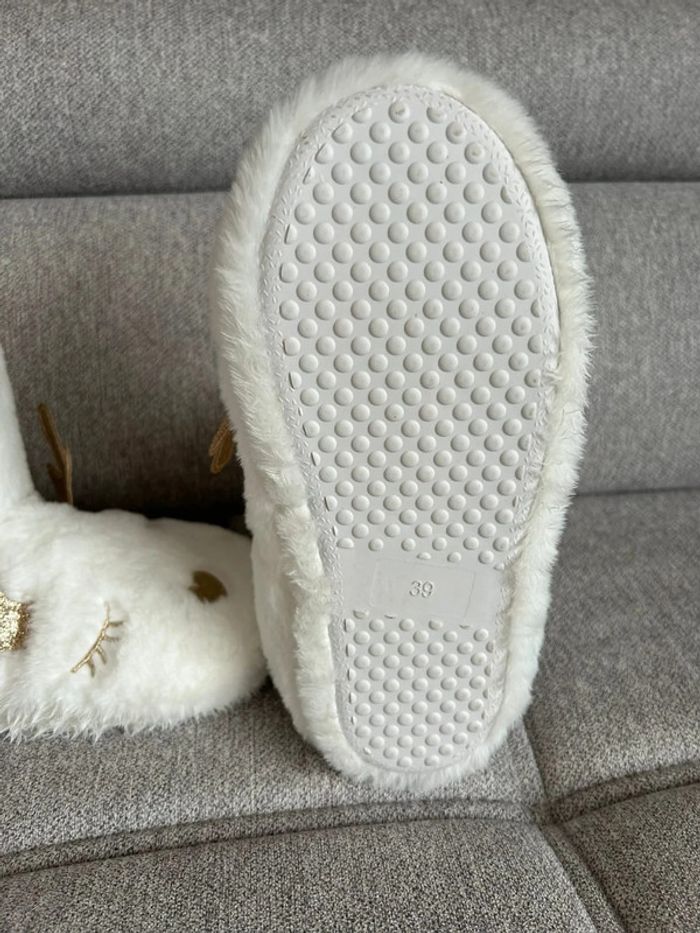 Chaussons blancs doux, pointure 39, Neuf avec étiquettes 💖 - photo numéro 10