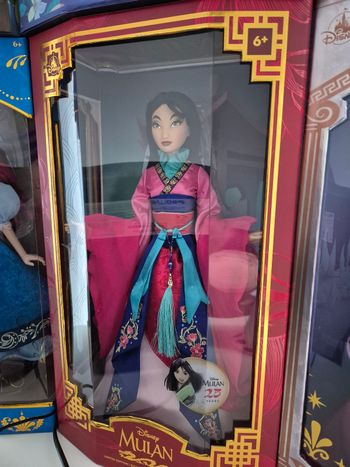 Poupée edition limitée mulan disney