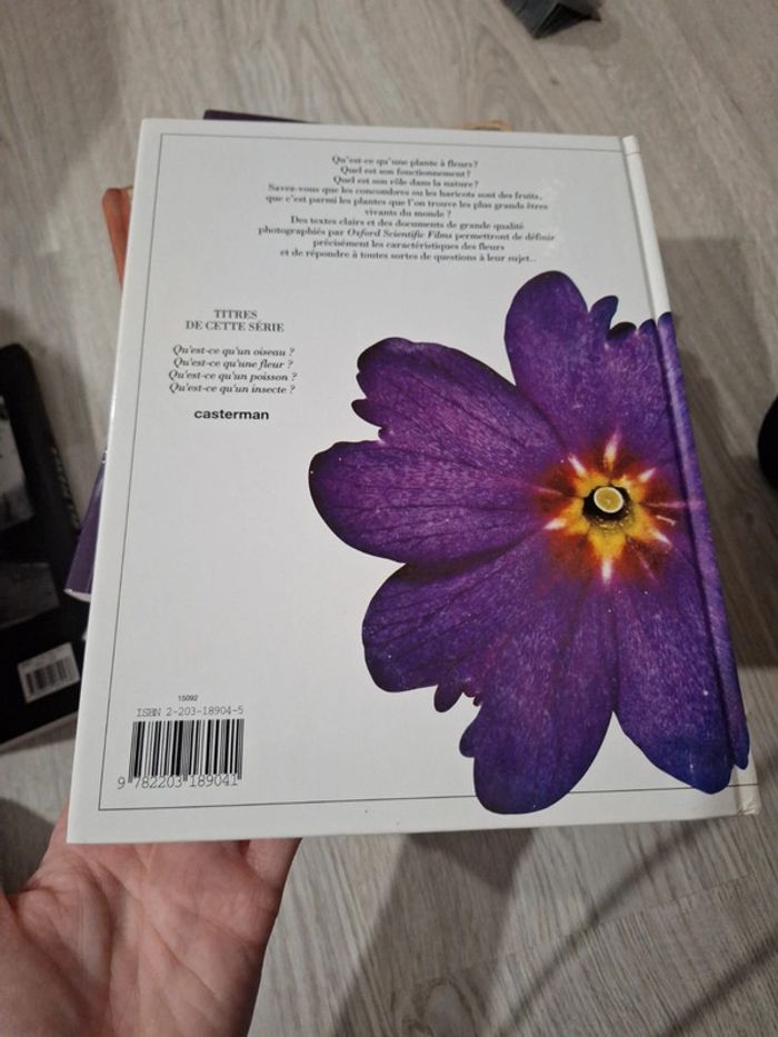 Livre qu'est ce qu'une fleur - photo numéro 2