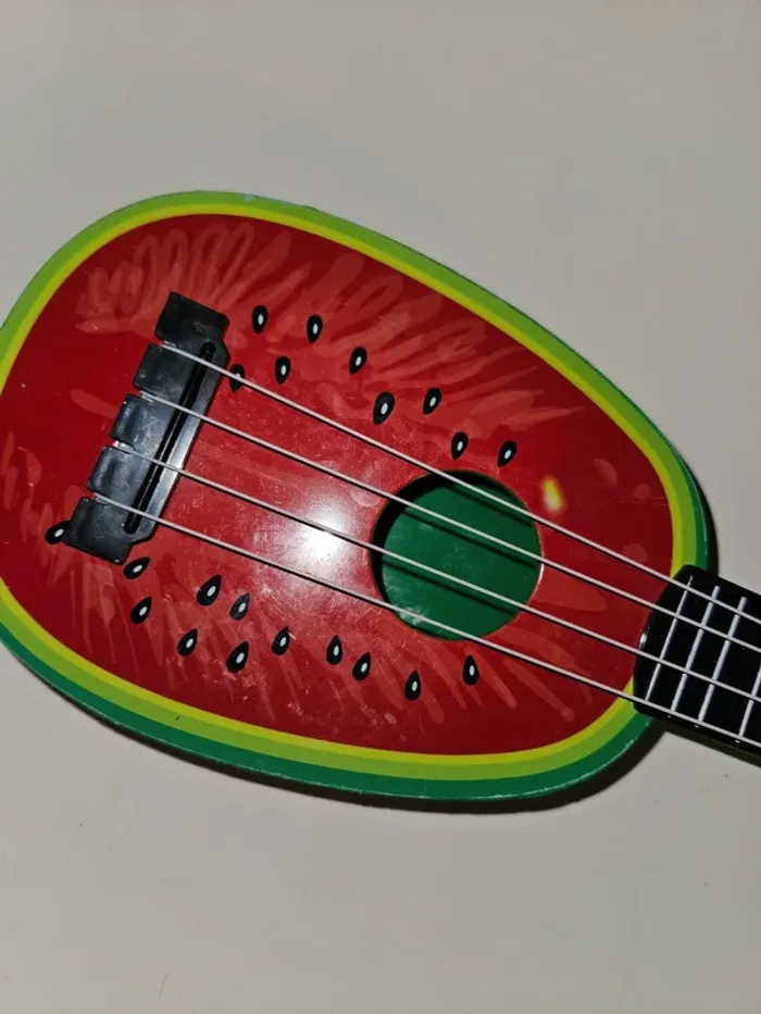 Guitare enfant - photo numéro 3