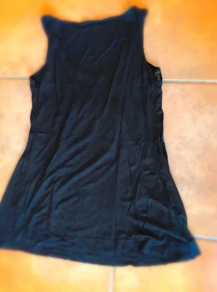 Tunique  strass sequin  (T2)  en parfait  état - photo numéro 2