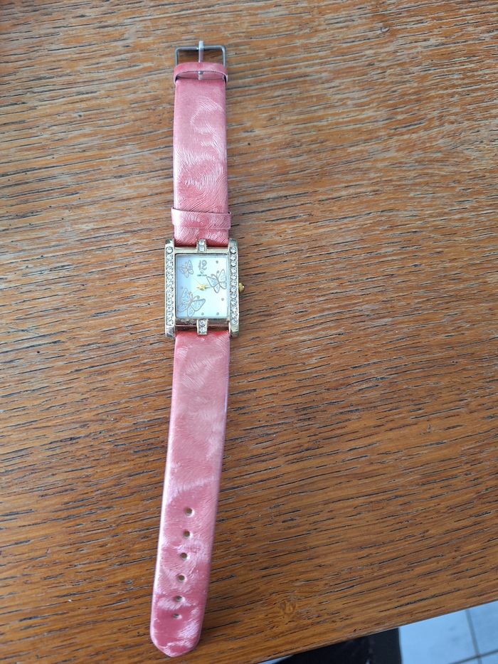 Montre femme - photo numéro 2