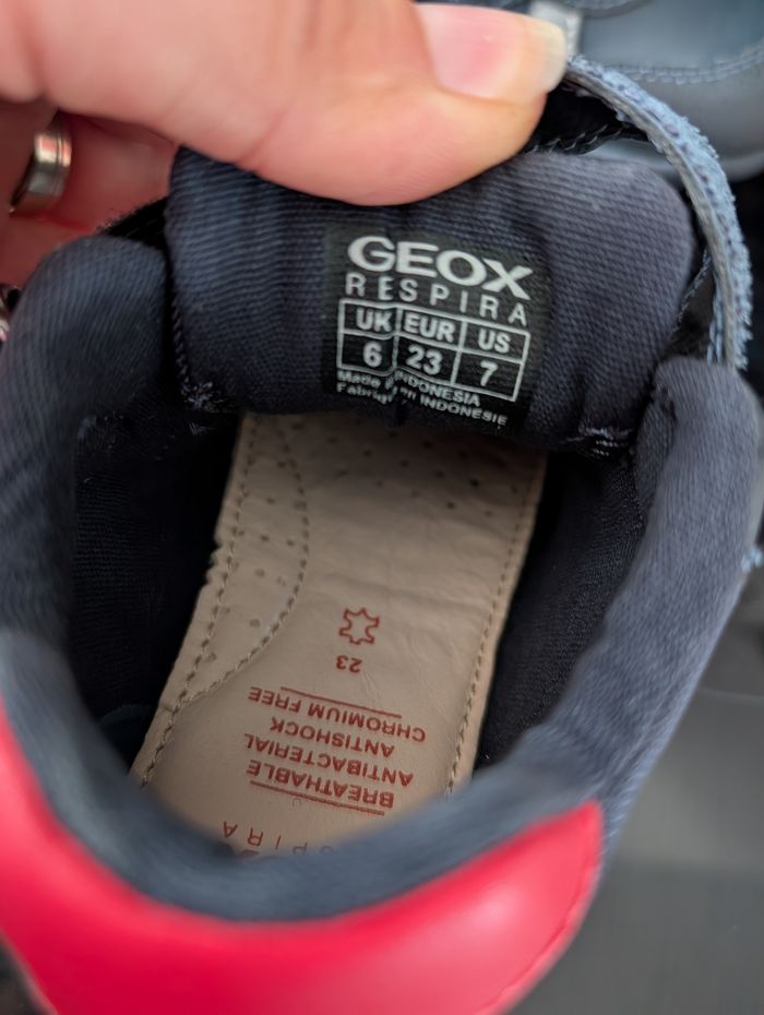 Baskets garçon. Semelle intérieure en cuir. Taille 23. Neuf. Geox - photo numéro 4