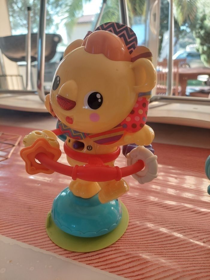 Mon Petit lion ventouse hula hoop - photo numéro 5