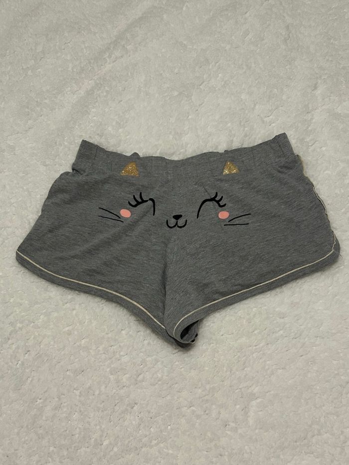 Short chat - photo numéro 3