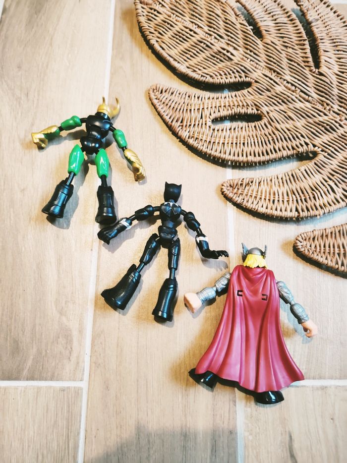 💫Lot de 3 Figurines Bend and Flex avec Thor Loki et Black panther Avengers - photo numéro 5