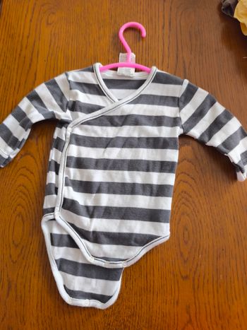 Vêtements naissance 1 mois