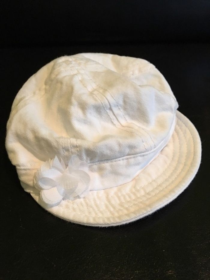 Chapeau blanc neuf été