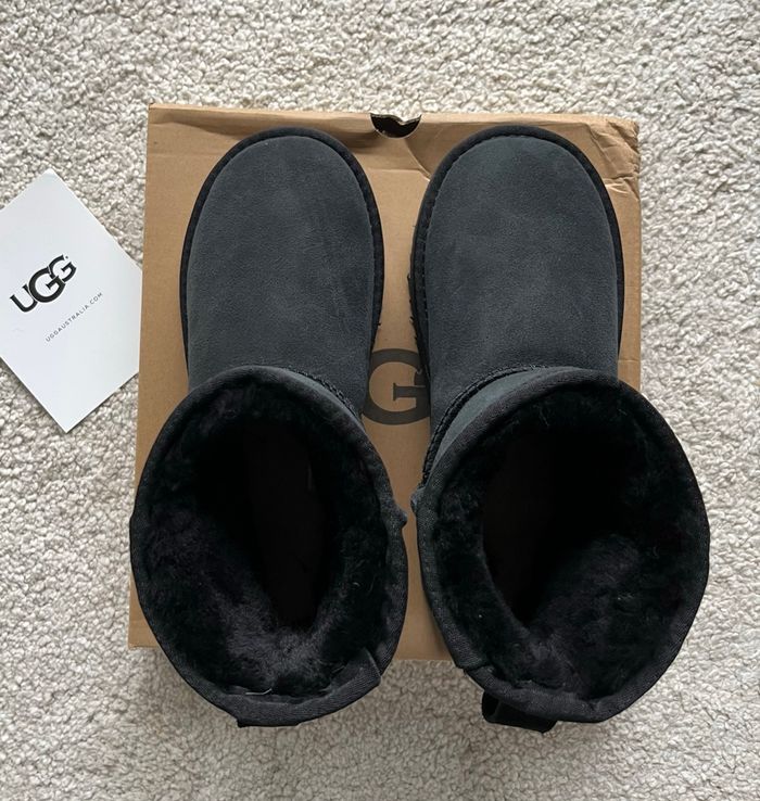 Bottines UGG Classic Mini Platform - Taille 37 - Neuves - photo numéro 9