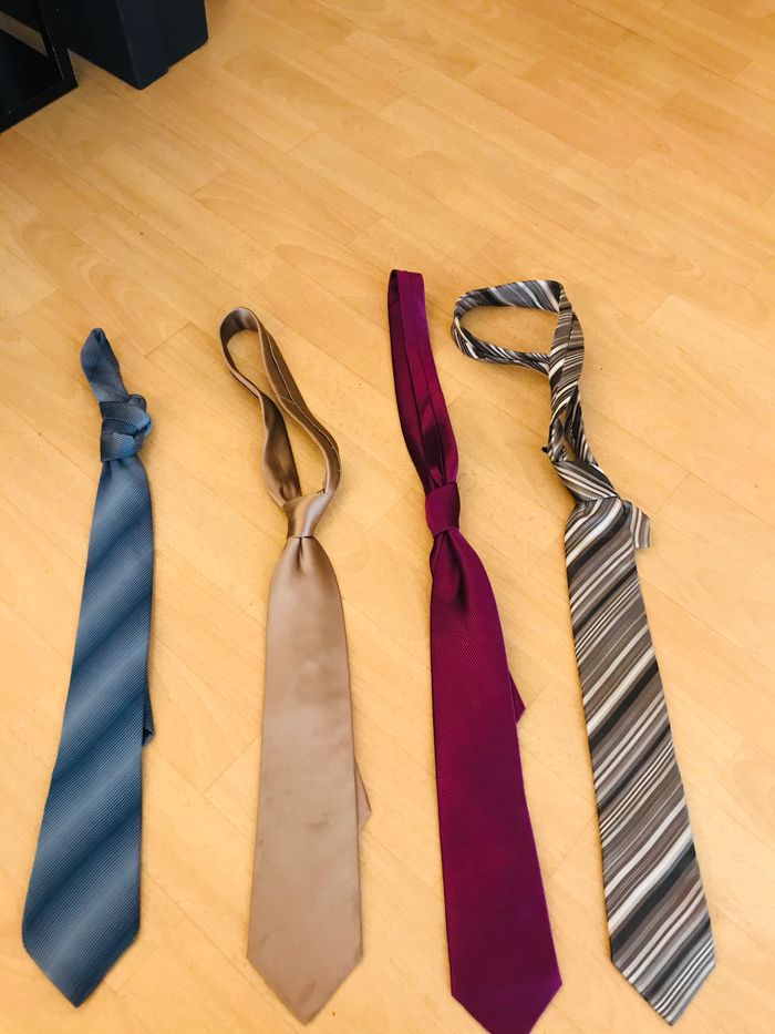Lot 4 cravates - photo numéro 1