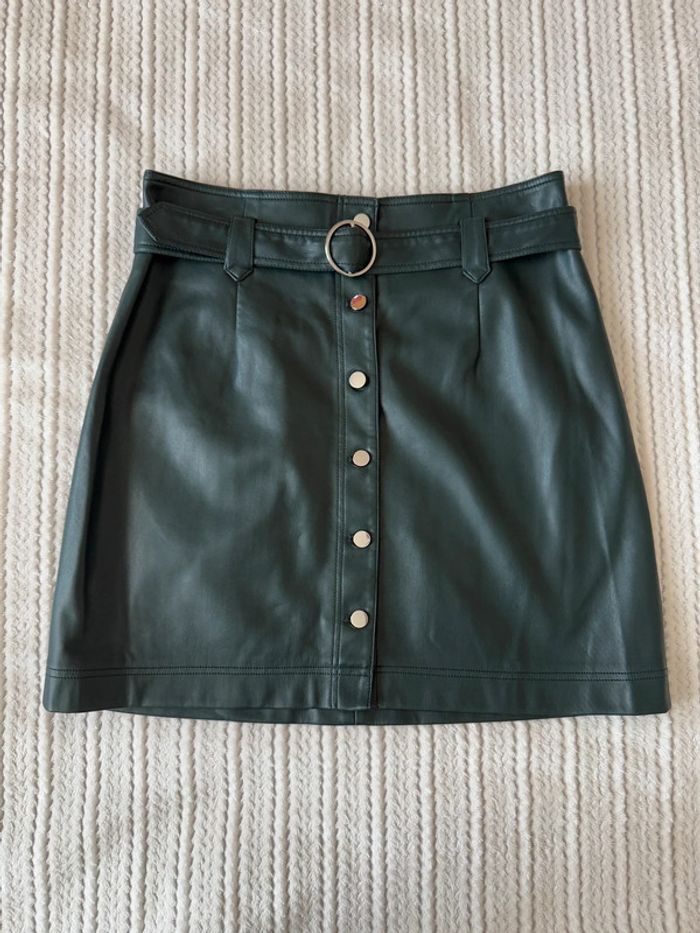 Superbe jupe similicuir / Taille 40