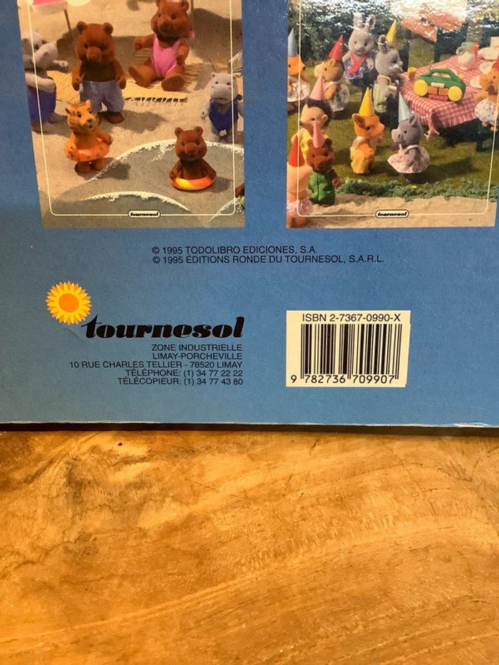 Livre famille Sylvanian à la plage - photo numéro 4