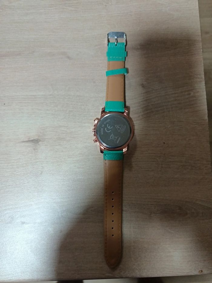 Montre - photo numéro 3