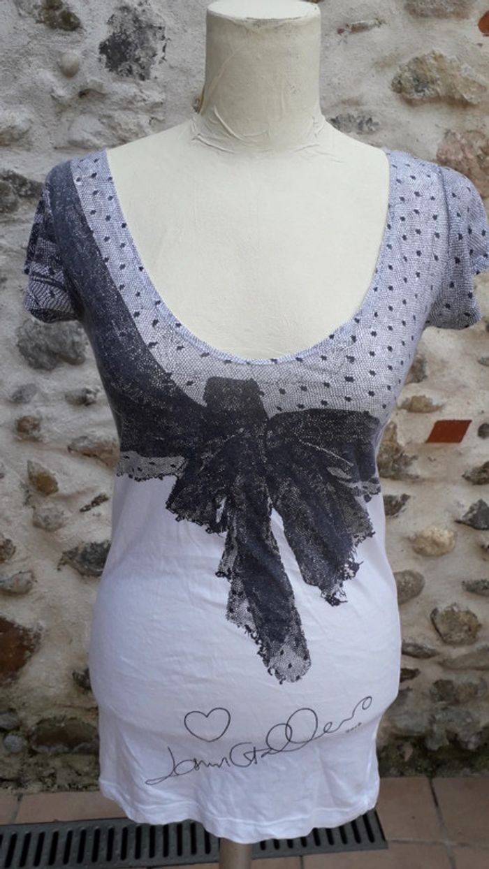 Tee-shirt coton blanc, dessin noir