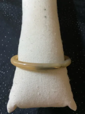 Fin bracelet jonc creme nuancé