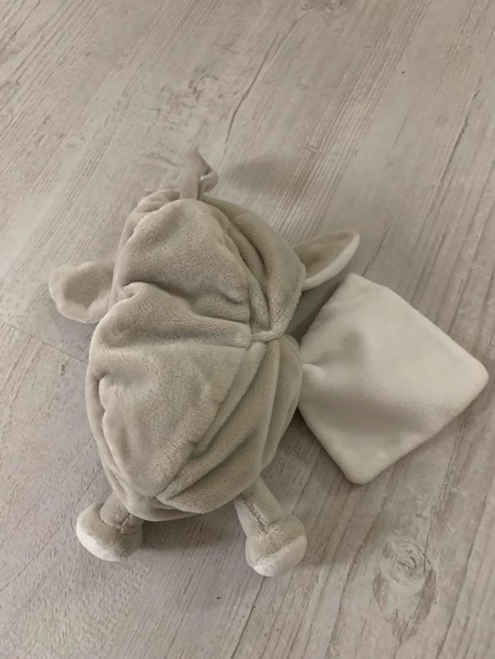 Doudou Lapin de Pâques Baby Nat’ dans oeuf avec mouchoir - photo numéro 3