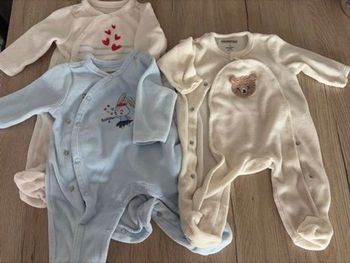 3 Pyjamas