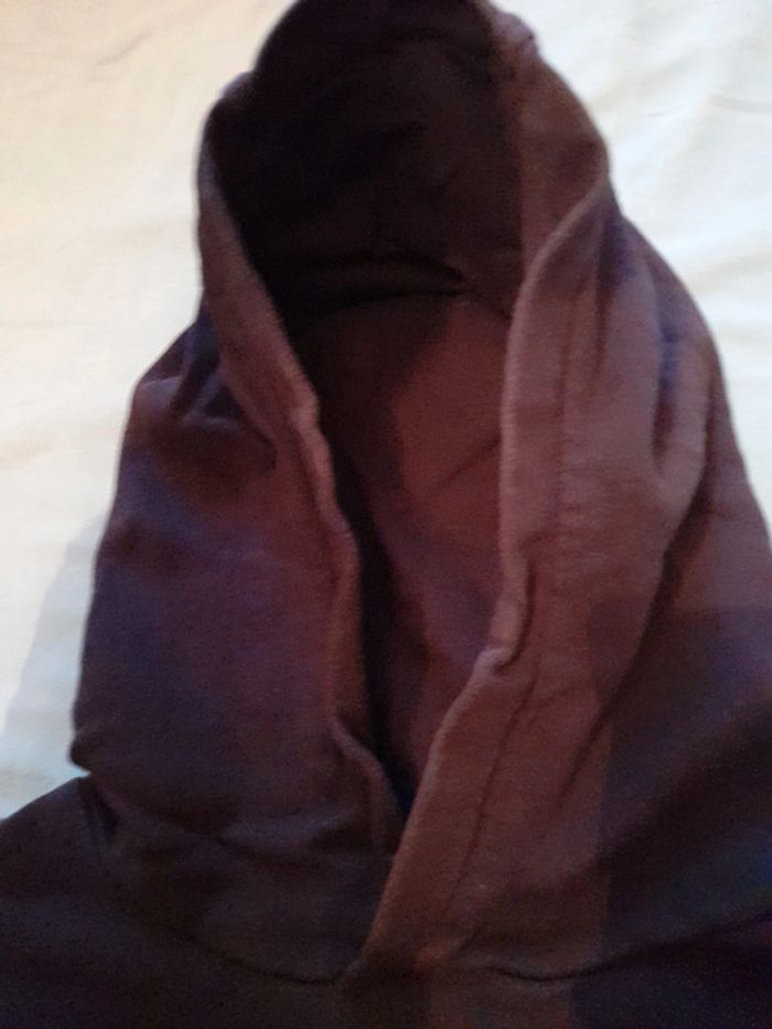 Pull capuche 8 ans - photo numéro 3