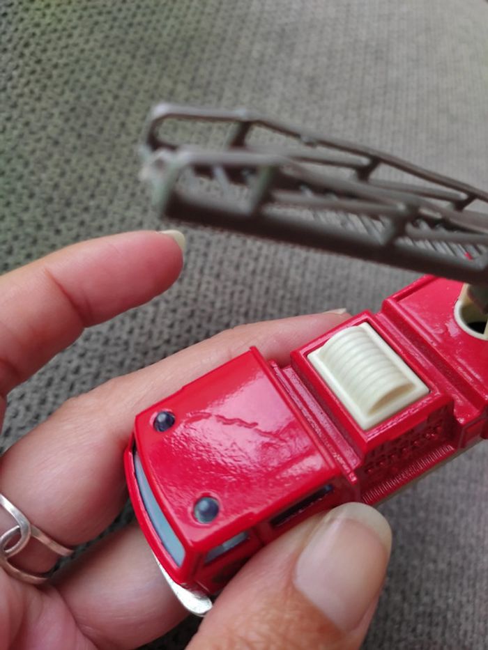 Véhicule de pompiers miniature - photo numéro 4
