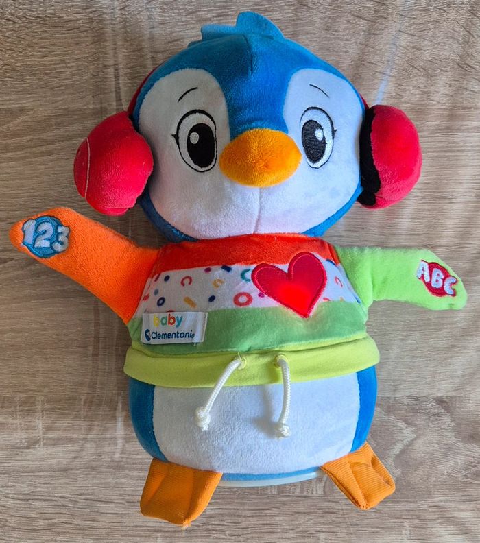 Peluche musical pingouin Clementoni Baby - photo numéro 2