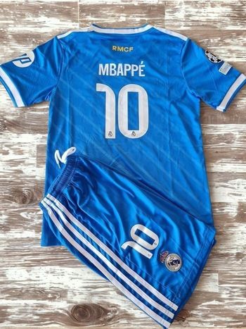 Ensemble football Real madrid - mbappe - 12 ans