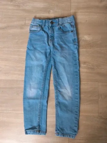 Jean droit bleu clair