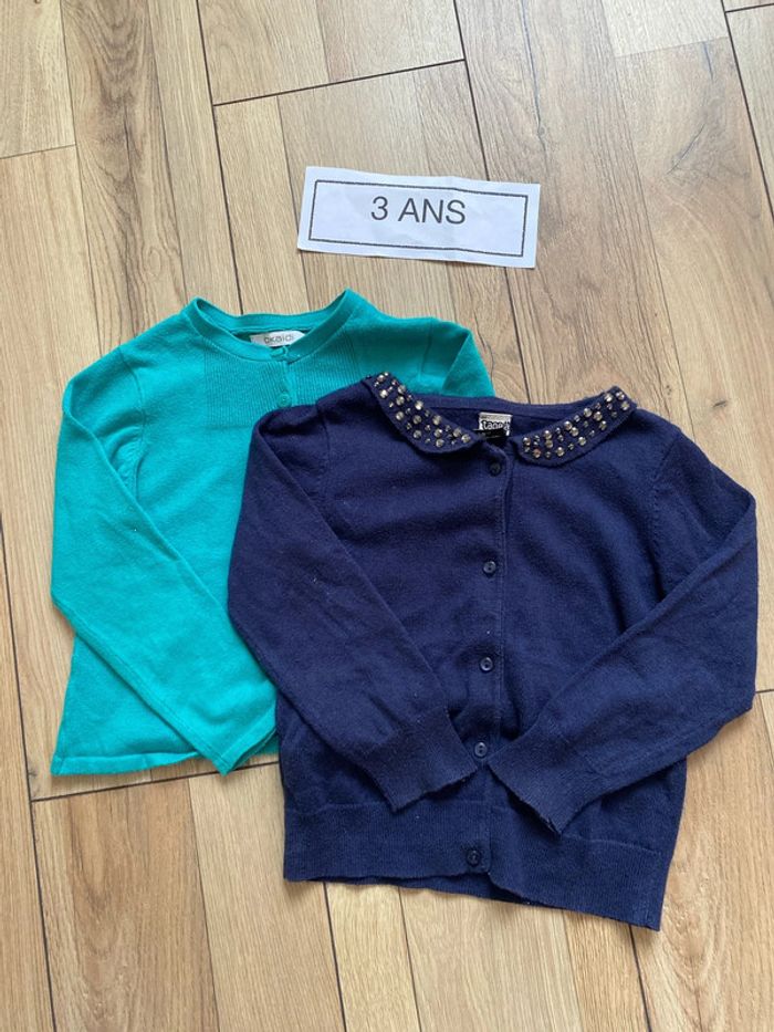 Lot gilets 3 ans