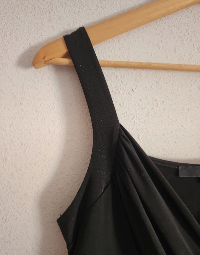 Robe noire Etam – Taille 40, élégante avec détails pailletés - photo numéro 3