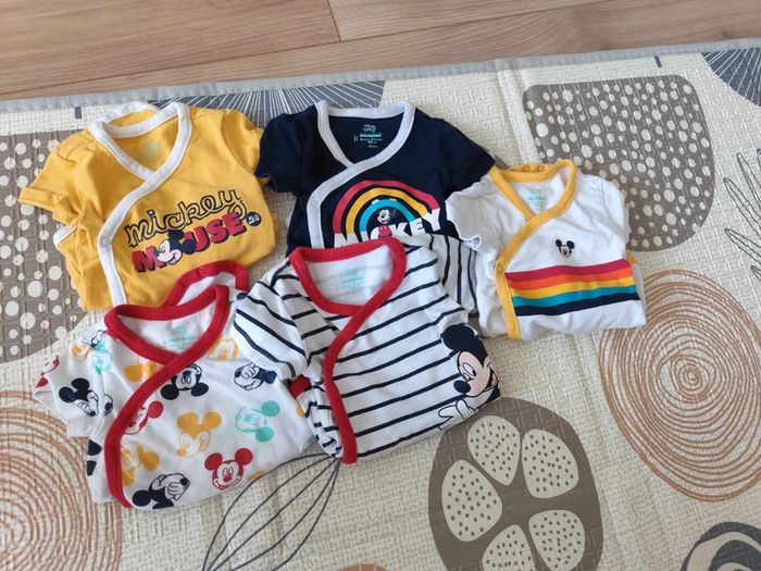 Lot de 5 bodies manches courtes mickey 3 mois - photo numéro 3