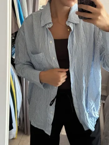 Chemise rayée bleu et blanc Bershka