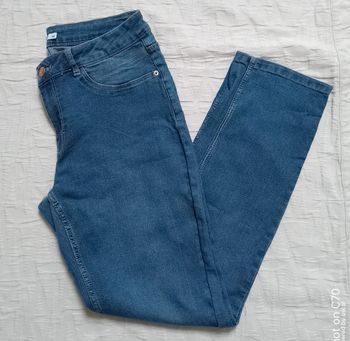 Gémo jean bleu taille 40 jamais porté