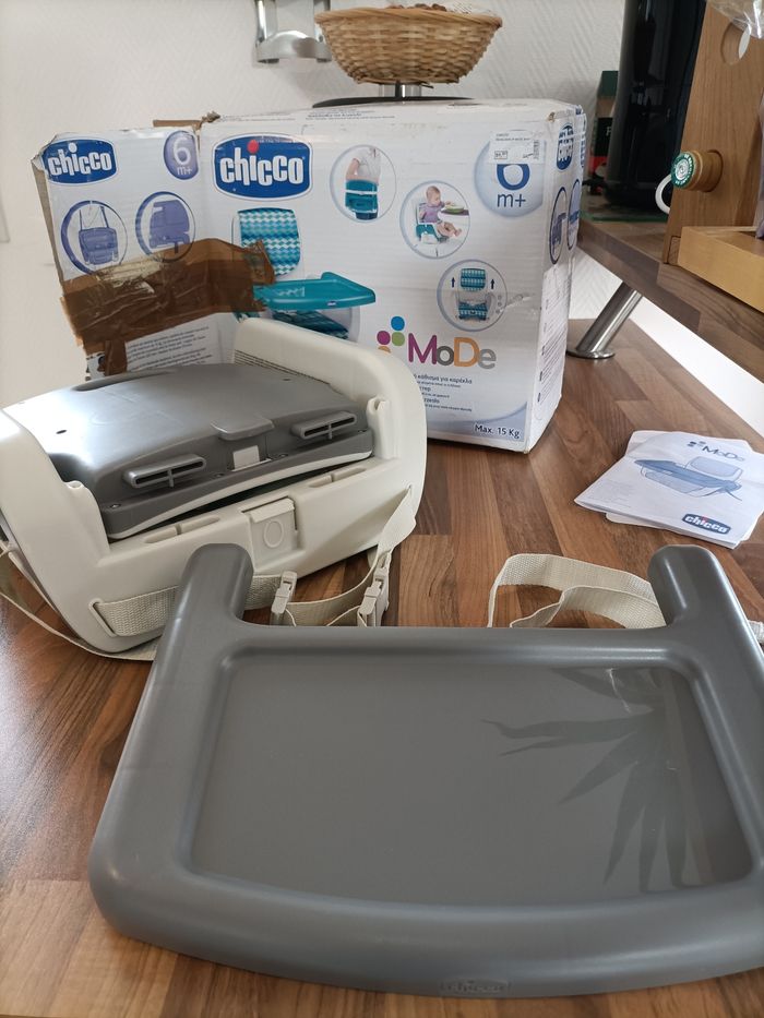 Siège réhausseur transportable et réglable "mode" gris blanc éléphant Chicco - photo numéro 3