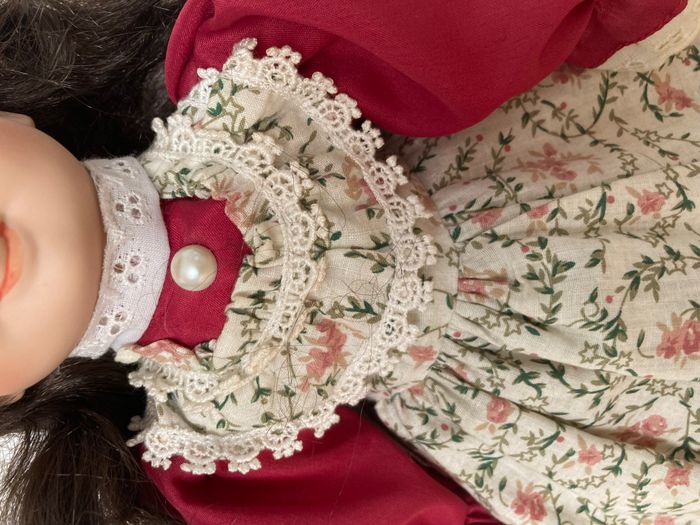 poupée en porcelaine - photo numéro 3