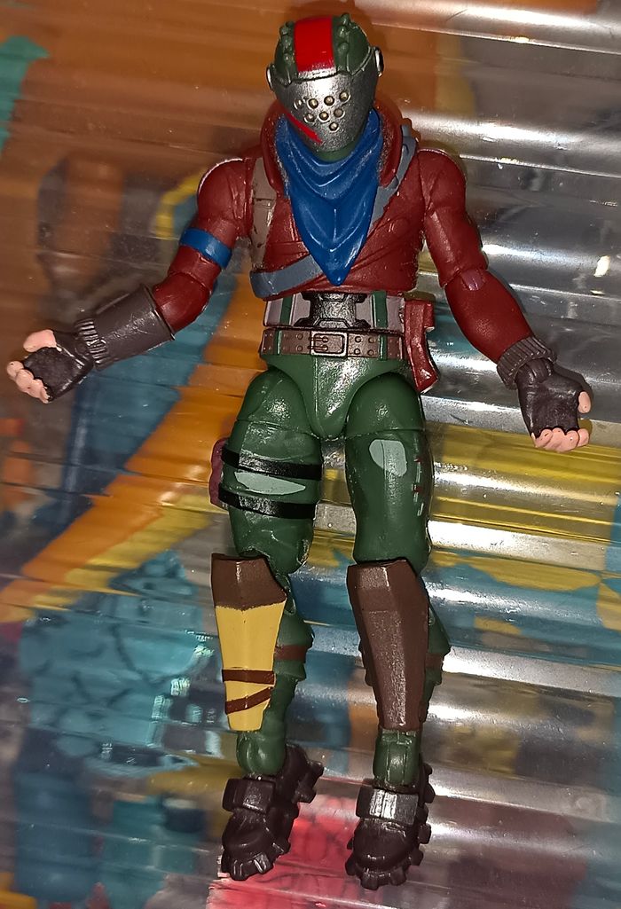 Lot de figurines Fortnite :  Rabbit Raider, Rust Lord et Black Knight - photo numéro 4