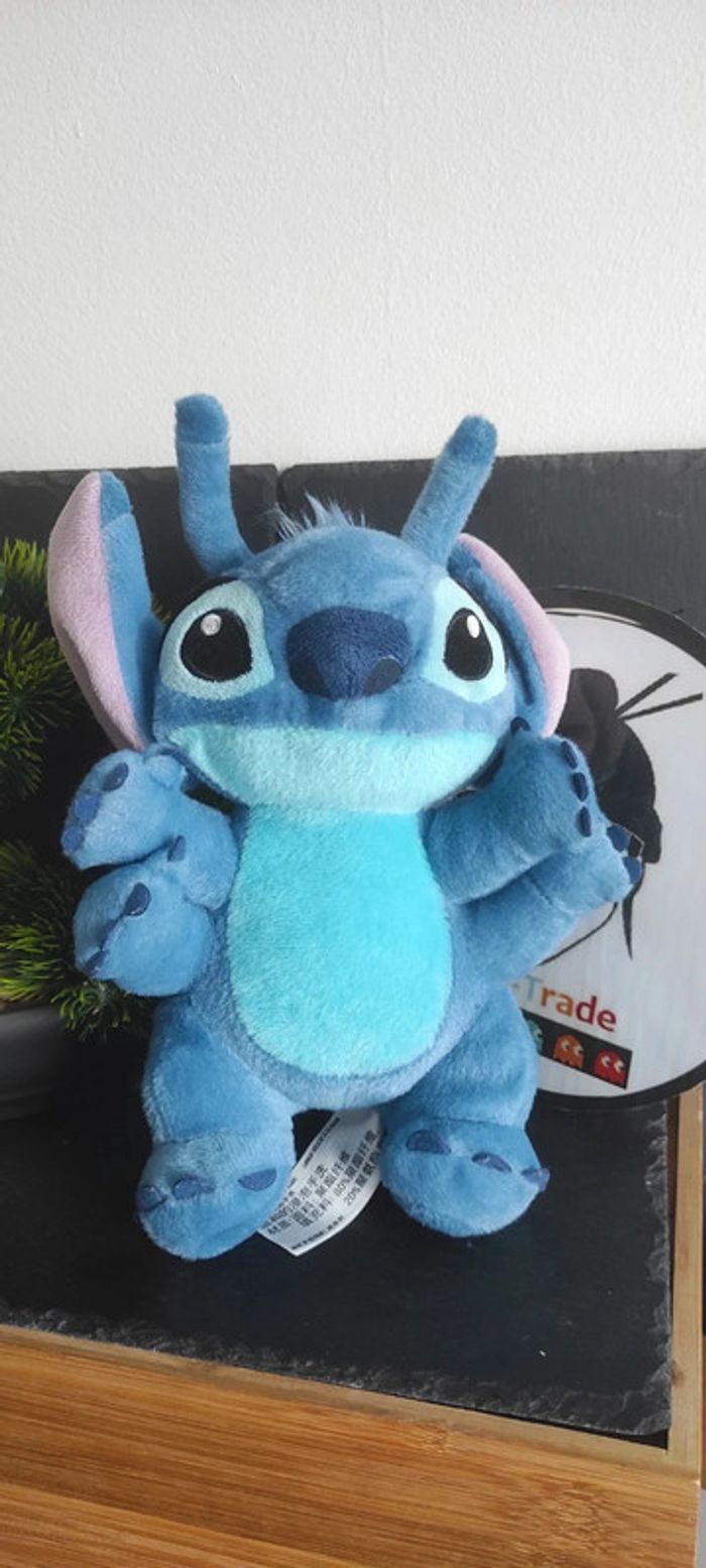 Peluche doudou Lilo et Stitch Disney Parks Authentic Original 28 cm Quatre Bras