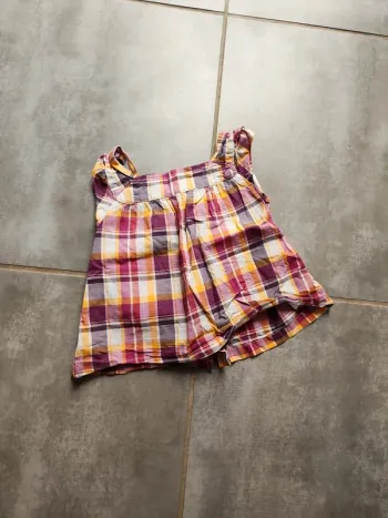 Débardeur taille 24 mois