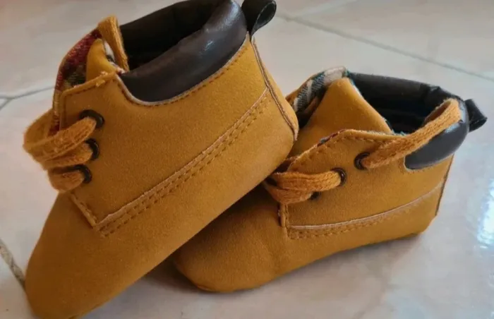 Chaussures bebe - photo numéro 2